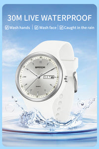 El reloj que refleja tu esencia y va contigo todos los días. Reloj de cuarzo minimalista. Solo con llevarlo crearás tendencia. Un reloj que habla de Tí.